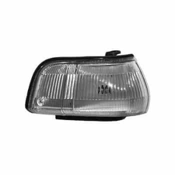 Feu de stationnement juste à côté du phare TYC