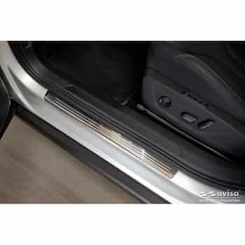 Molduras de umbral de puerta de acero inoxidable compatibles con Skoda Enyaq 2020- 'Lines' - 4 piezas