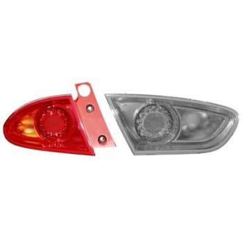 Feu arrière gauche décalé depuis le 4e mois de l'année de construction (2009+). 4940931 Van Wezel